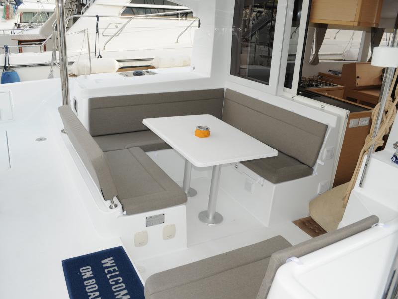 Book yachts online - catamaran - Lagoon 39 - CARPE DIEM - rent