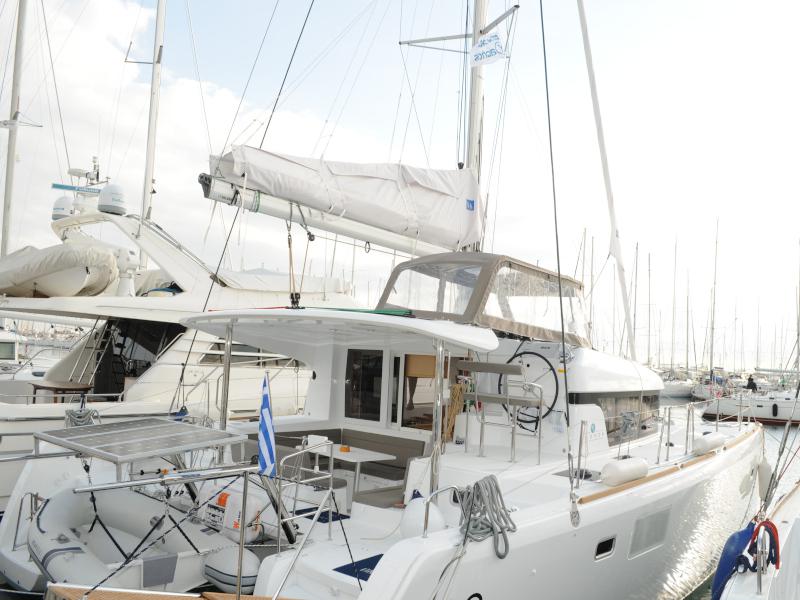 Book yachts online - catamaran - Lagoon 39 - CARPE DIEM - rent