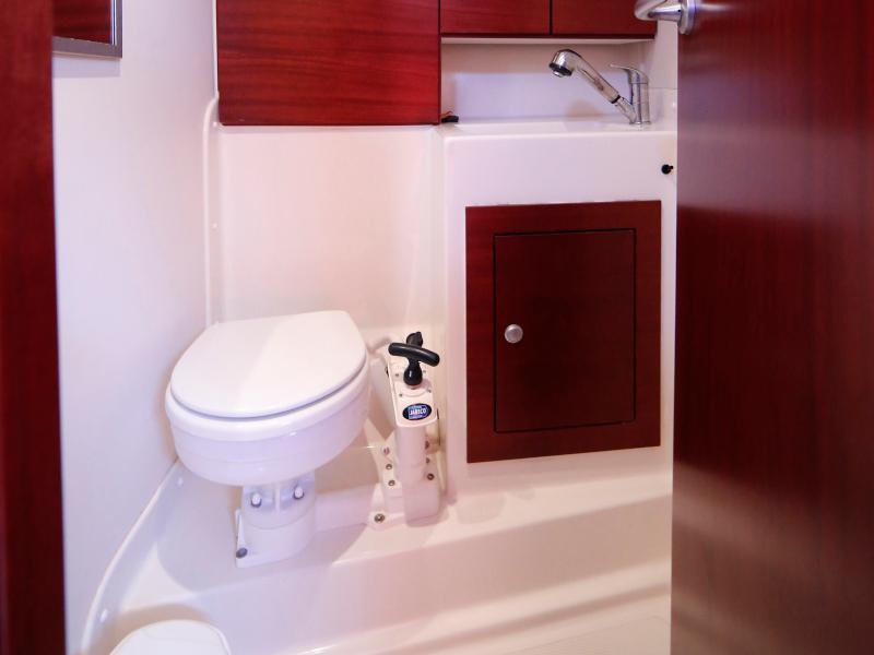 Book yachts online - sailboat - Hanse 400 - Freddo - rent