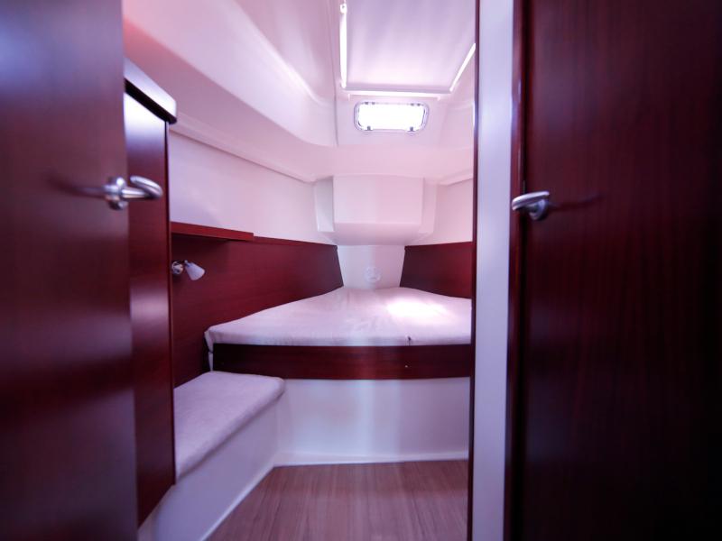 Book yachts online - sailboat - Hanse 400 - Freddo - rent