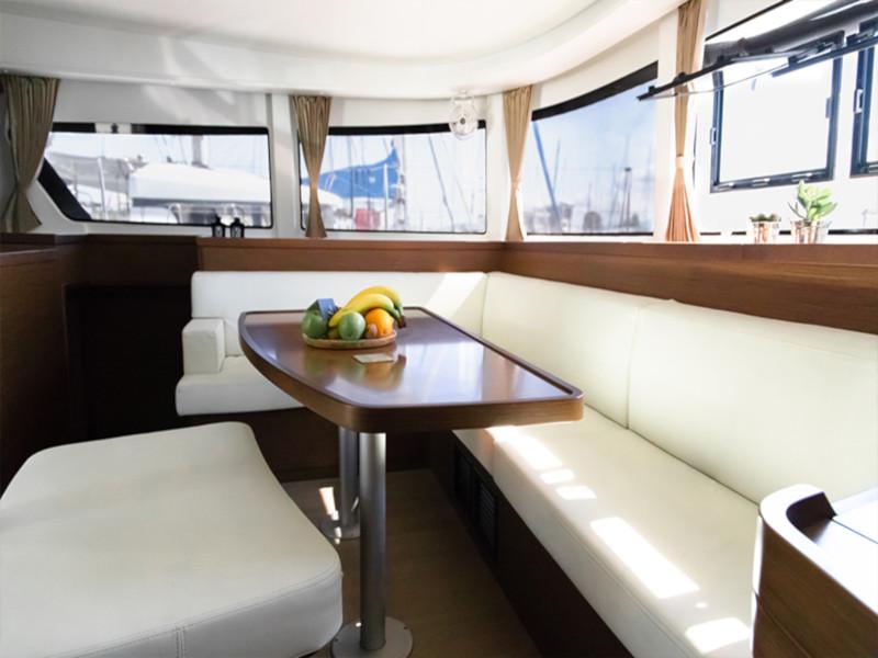 Book yachts online - catamaran - Lagoon 42 - Dioni - rent