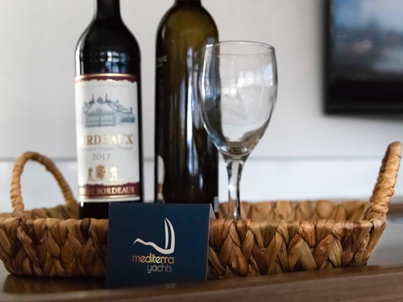 Book yachts online - catamaran - Lagoon 42 - Dioni - rent