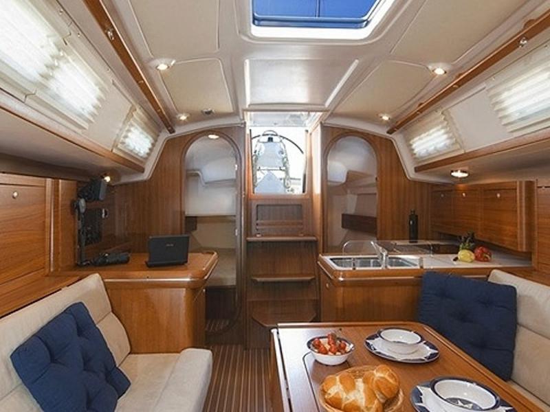 Book yachts online - sailboat - Salona 37 - Four Play - rent