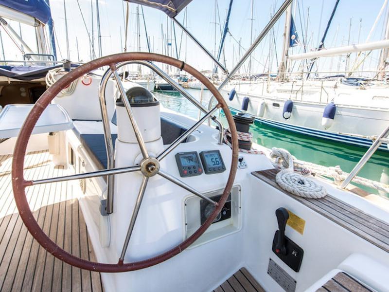 Book yachts online - sailboat - Sun Odyssey 42i - Thalia - rent