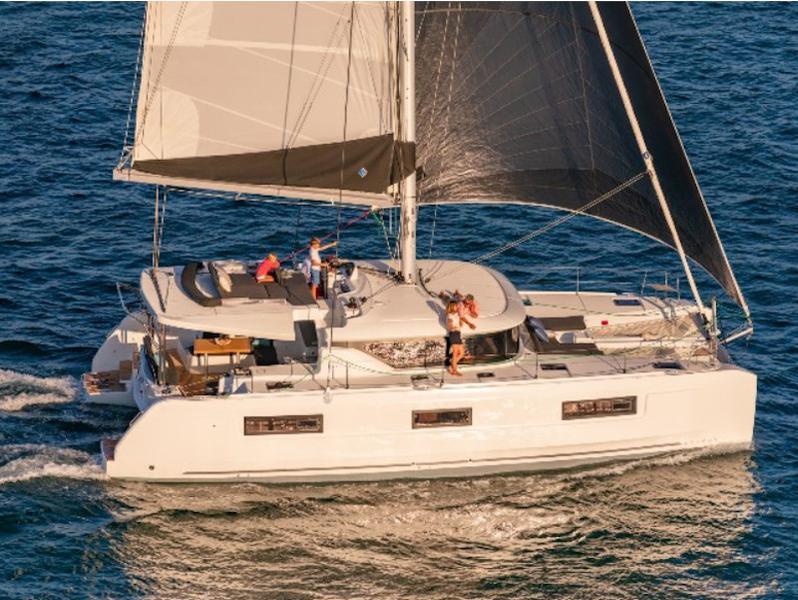 Book yachts online - catamaran - Lagoon 46 - Sbronzo - rent