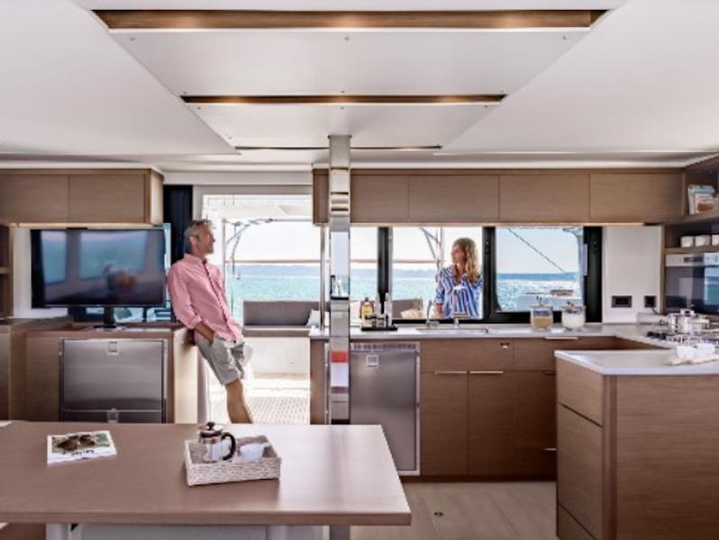 Book yachts online - catamaran - Lagoon 46 - Sbronzo - rent