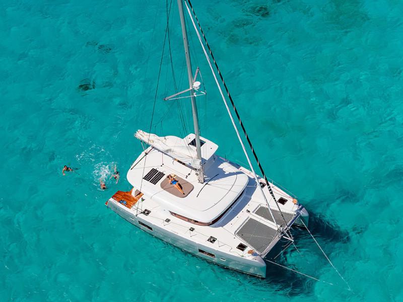 Book yachts online - catamaran - Lagoon 42 - Balute - rent