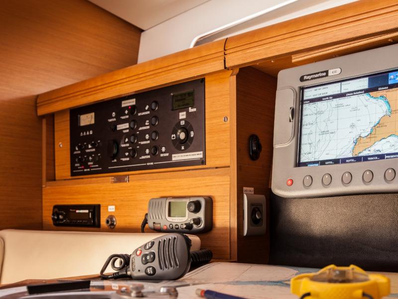 Book yachts online - sailboat - Sun Odyssey 439 - Gipsy Queen - rent