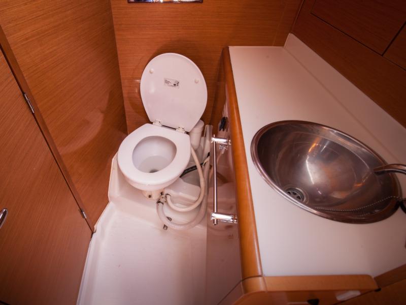 Book yachts online - sailboat - Sun Odyssey 439 - Gipsy Queen - rent