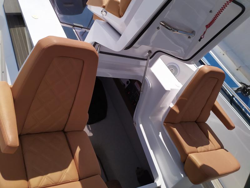 Book yachts online - motorboat - Axopar 28 - La Nina - rent