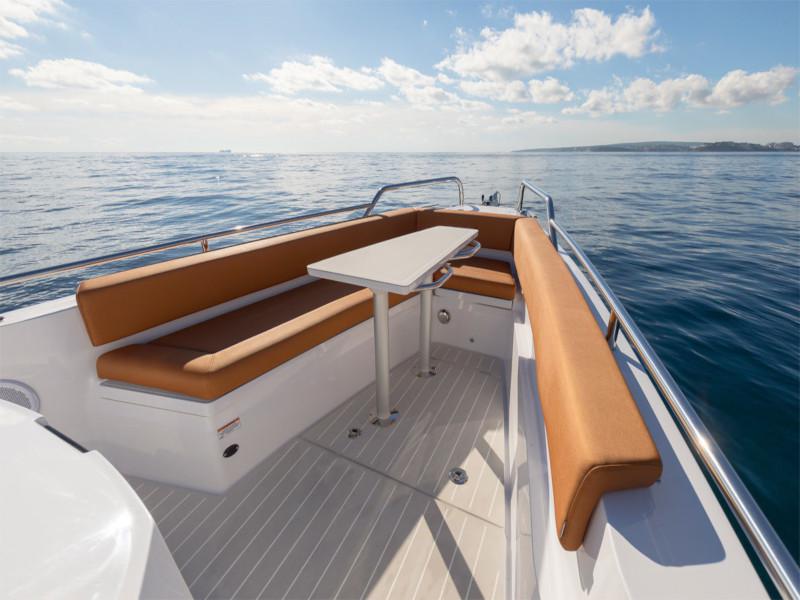 Book yachts online - motorboat - Axopar 28 - La Nina - rent