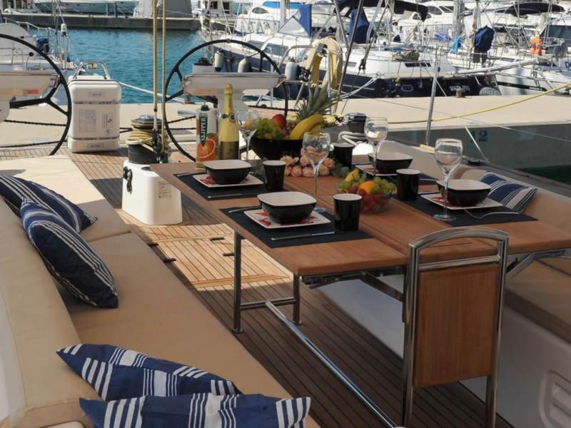 Book yachts online - sailboat - X-65 - Eline - rent