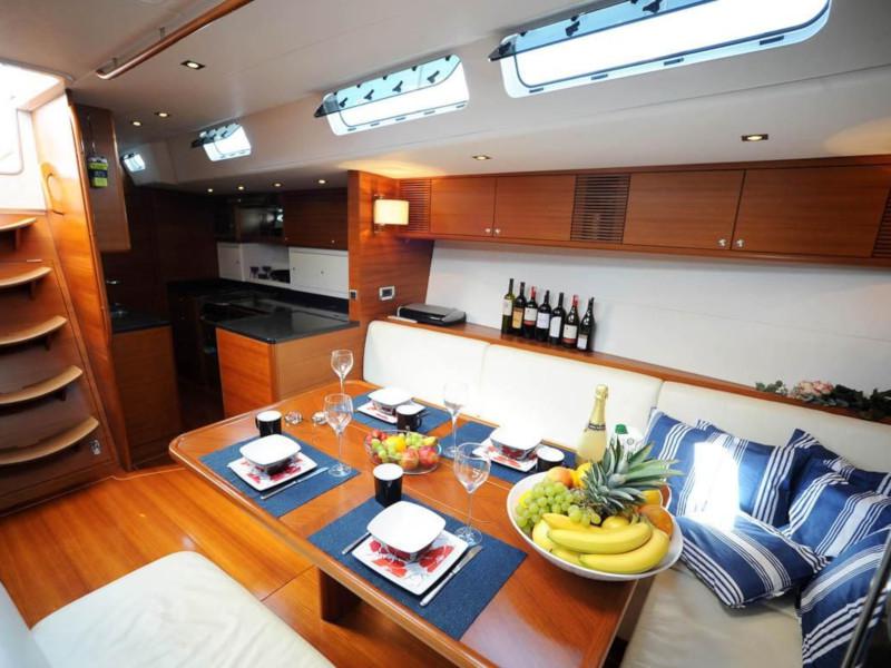 Book yachts online - sailboat - X-65 - Eline - rent