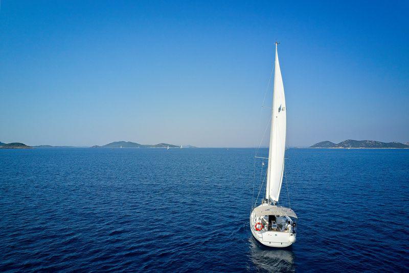 Book yachts online - sailboat - Bavaria Cruiser 41 - MH 72 - rent