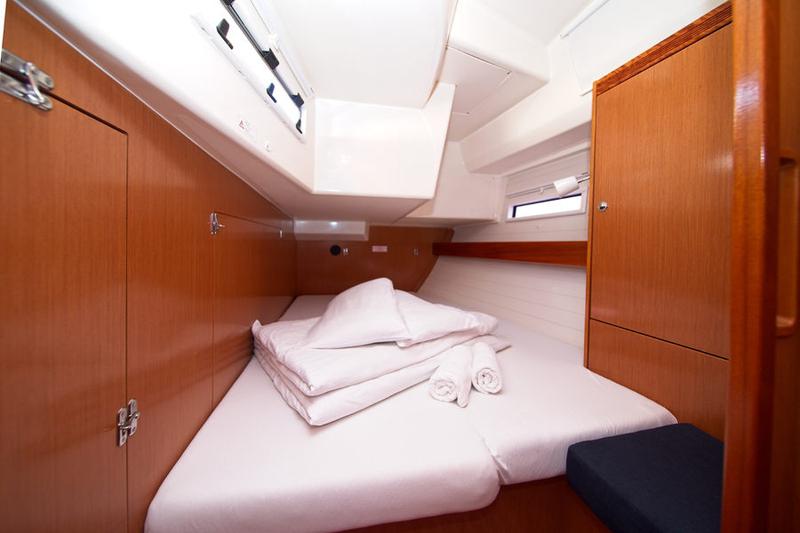 Book yachts online - sailboat - Bavaria 50 C - MH 28 - rent