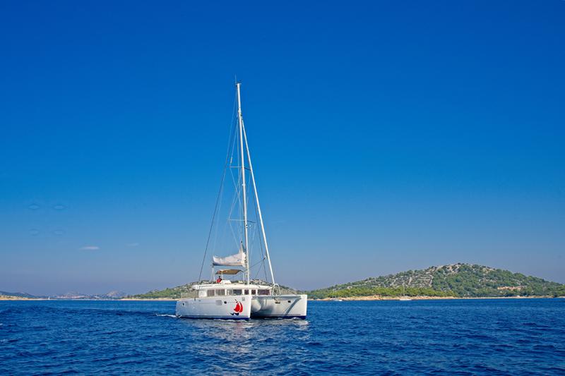 Book yachts online - catamaran - Lagoon 450 - MH 33 - rent
