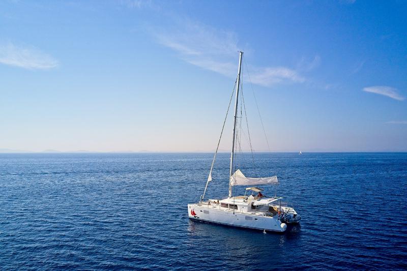 Book yachts online - catamaran - Lagoon 450 - MH 33 - rent