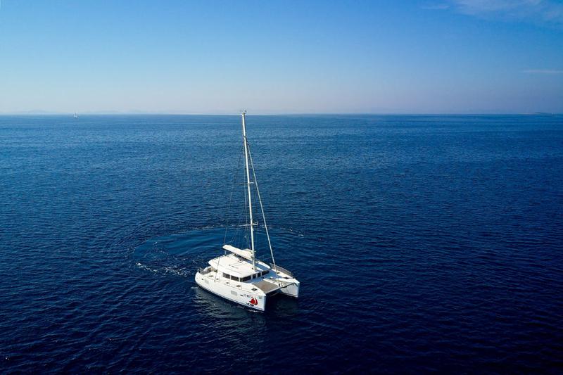 Book yachts online - catamaran - Lagoon 400 - MH 26 - rent