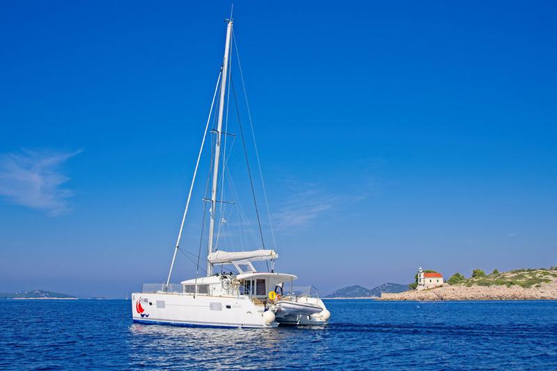 Book yachts online - catamaran - Lagoon 400 - MH 26 - rent