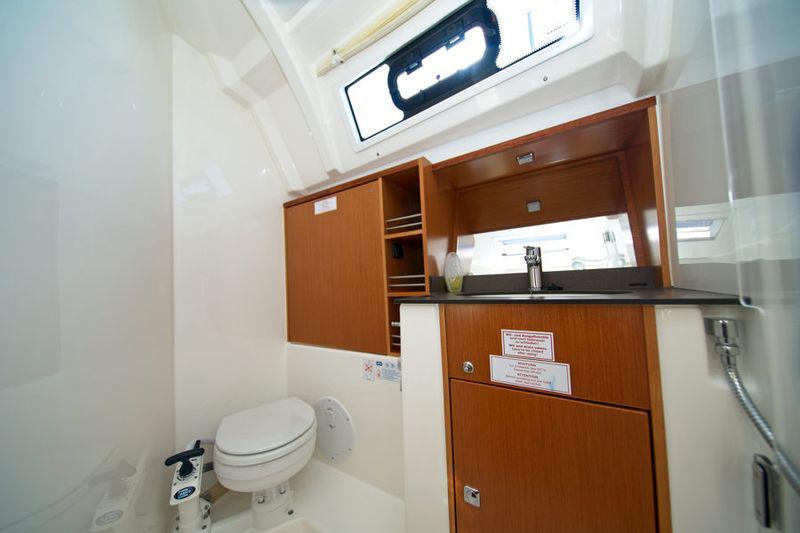 Book yachts online - sailboat - Bavaria Cruiser 41 - MH 64 - rent