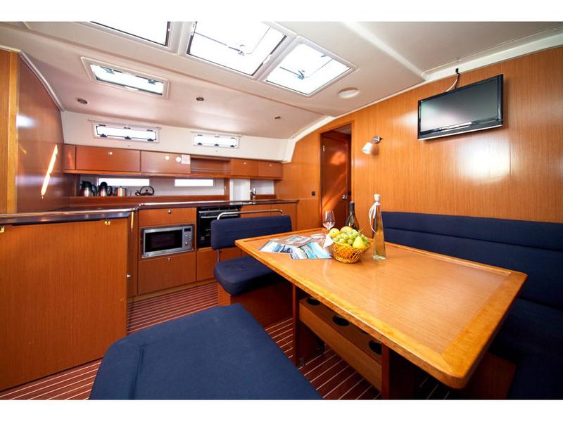 Book yachts online - sailboat - Bavaria 45 C - MH 36 - rent