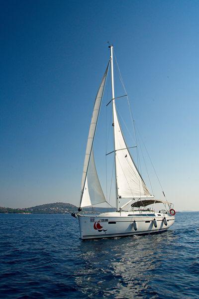 Book yachts online - sailboat - Bavaria Cruiser 41 - MH 76 - rent