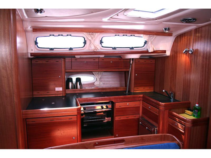 Book yachts online - sailboat - Bavaria 46 C - MH 19 - rent