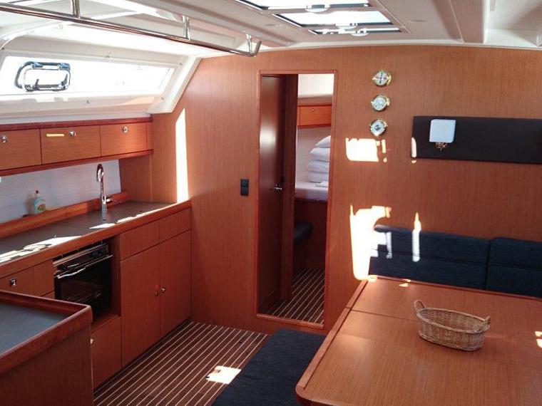 Book yachts online - sailboat - Bavaria 46 CN - MH 43 - rent