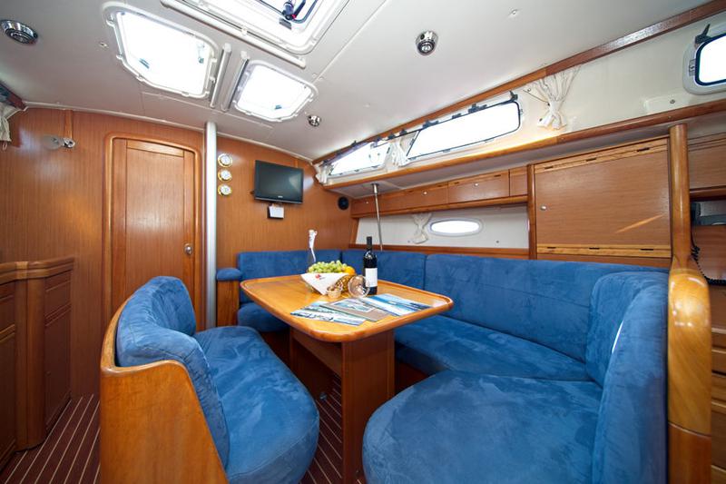 Book yachts online - sailboat - Bavaria 40 C - MH 24 - rent