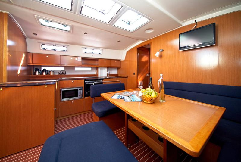 Book yachts online - sailboat - Bavaria 45 C - MH 35 - rent