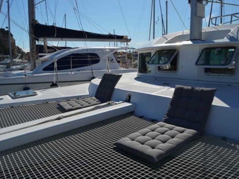 Book yachts online - catamaran - Lagoon 380 - Gemini - rent
