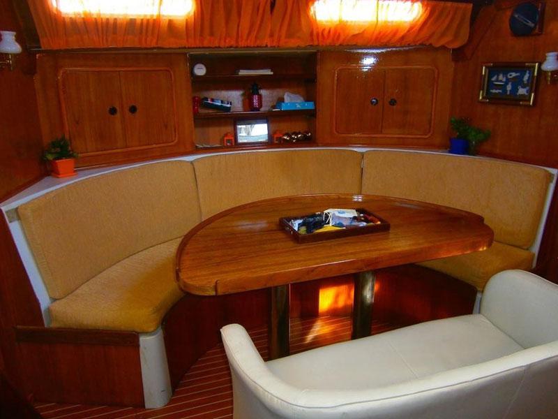 Book yachts online - sailboat - Dromor Triton 48 - Ocyalos - rent