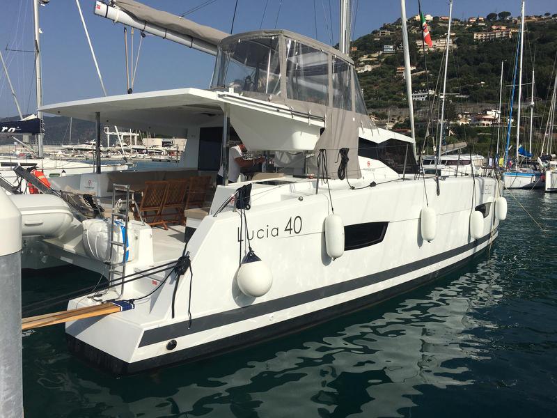 Book yachts online - catamaran - Fountaine Pajot Lucia 40 - Lipara (Ac+Gen+Wm) - rent