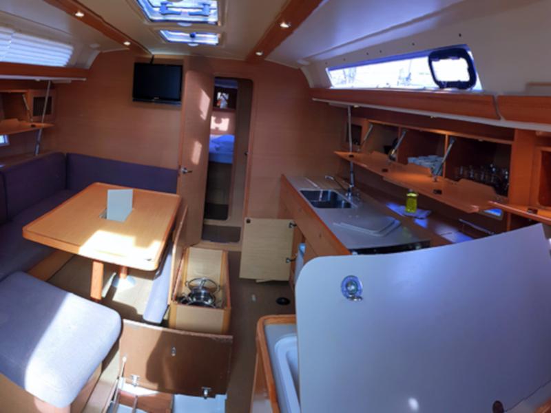 Book yachts online - sailboat - Dufour 450 Grand Large - ENERGICO - rent