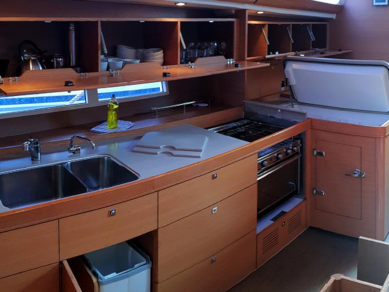 Book yachts online - sailboat - Dufour 450 Grand Large - DELICATO - rent