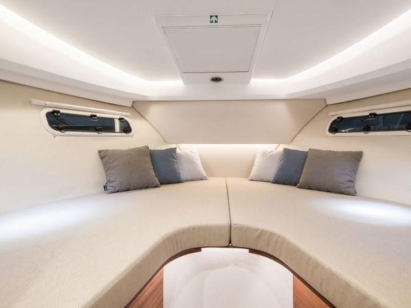 Book yachts online - motorboat - Nimbus 305 Coupe - no name - rent