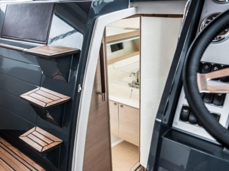 Book yachts online - motorboat - Flipper 900 ST - Moncia - rent