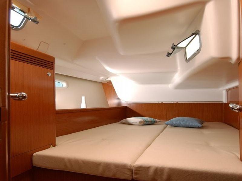 Book yachts online - sailboat - Oceanis 43 - Archangelos - rent