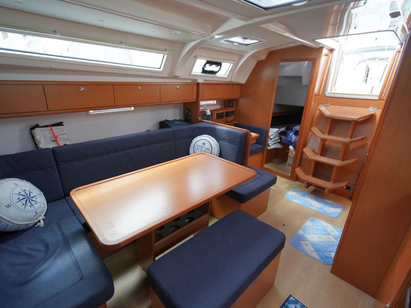Book yachts online - sailboat - Bavaria 41 Cruiser - Carlotta - rent