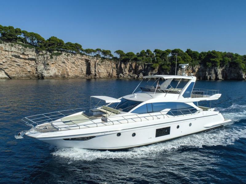 Book yachts online - motorboat - Azimut 66 - Tamara II - rent