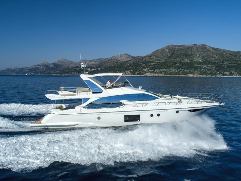 Book yachts online - motorboat - Azimut 66 - Tamara II - rent