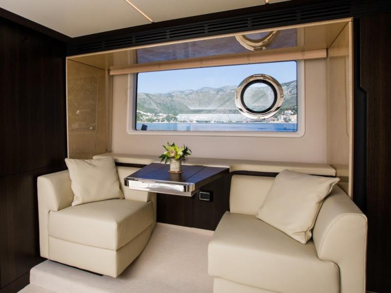 Book yachts online - motorboat - Azimut 66 - Tamara II - rent