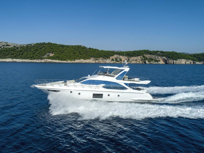 Book yachts online - motorboat - Azimut 66 - Tamara II - rent