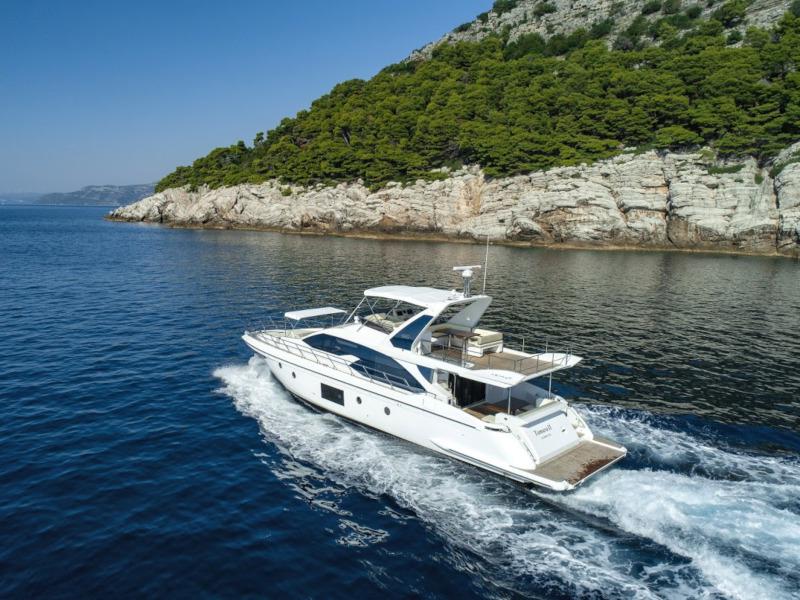Book yachts online - motorboat - Azimut 66 - Tamara II - rent