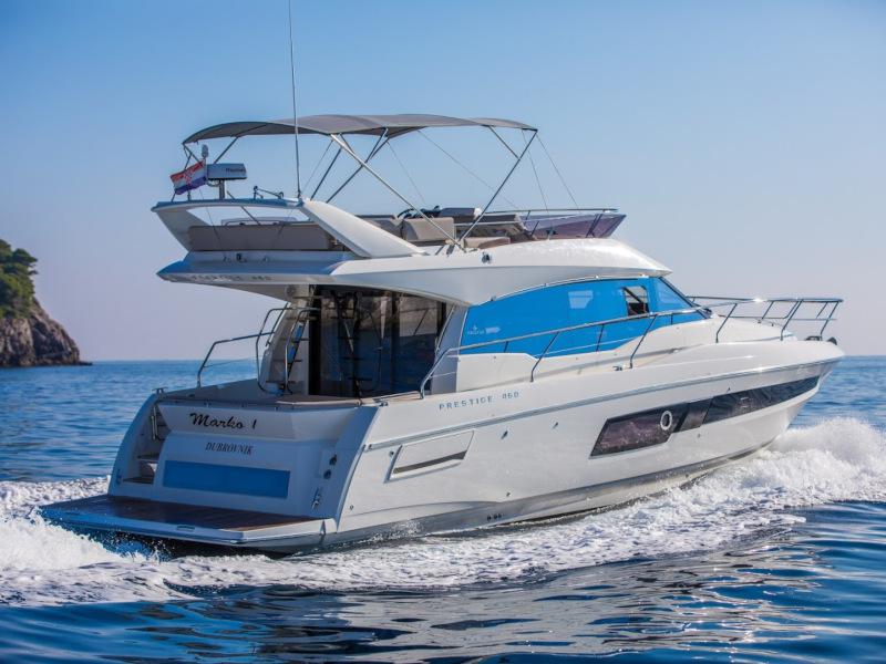 Book yachts online - motorboat - Prestige 460 - Marko I - rent