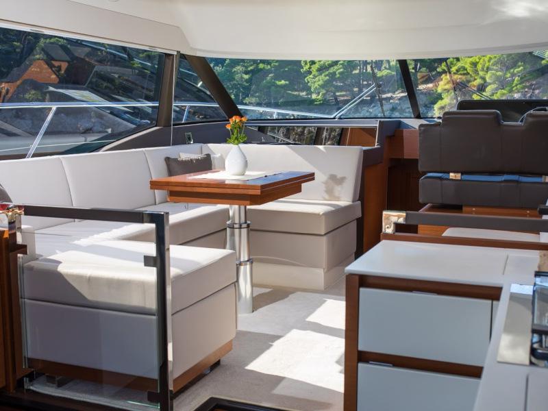 Book yachts online - motorboat - Prestige 460 - Marko I - rent