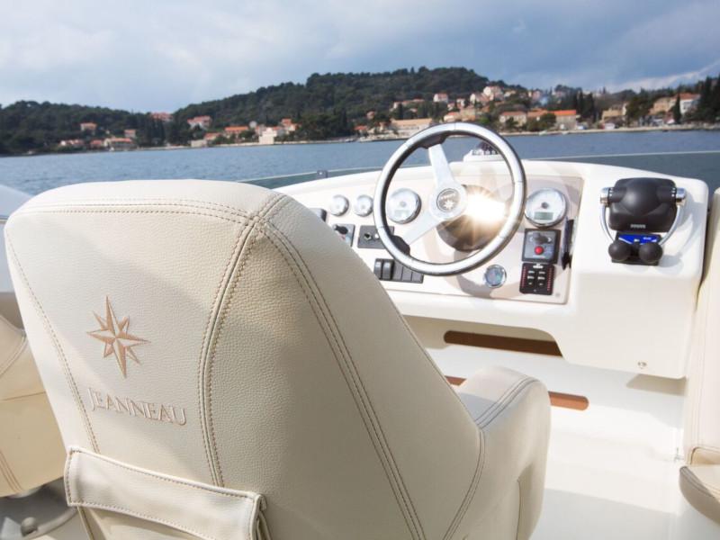 Book yachts online - motorboat - Prestige 36 - Nika - rent