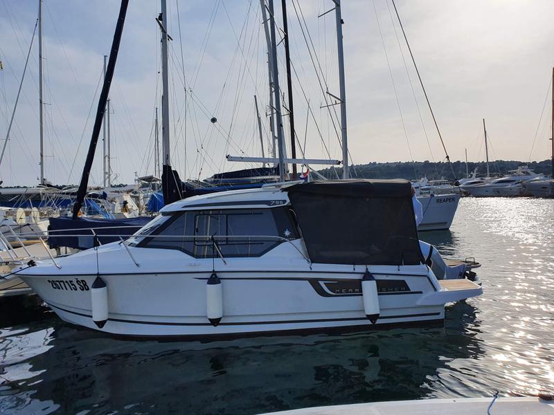 Book yachts online - motorboat - Merry Fisher 795 - Nemo - rent