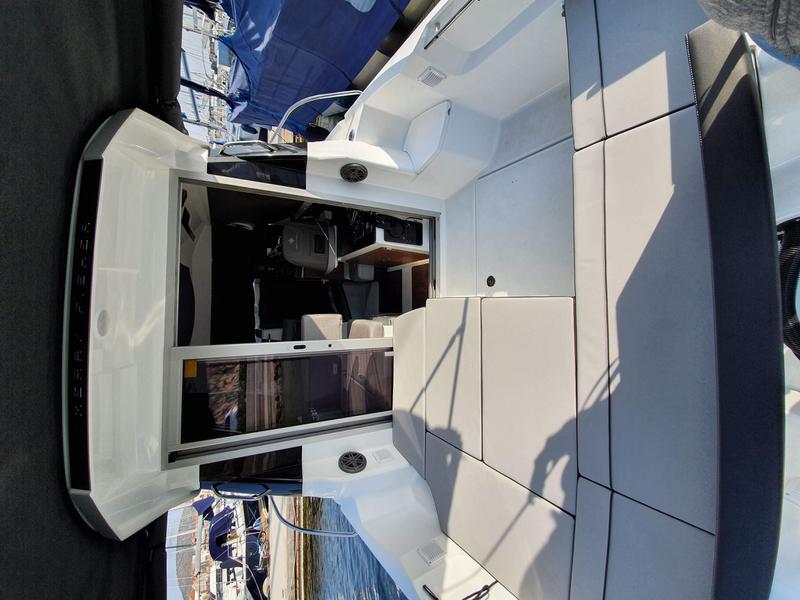 Book yachts online - motorboat - Merry Fisher 795 - Nemo - rent