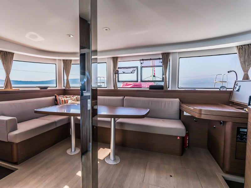 Book yachts online - catamaran - Lagoon 42 - Avocado - rent